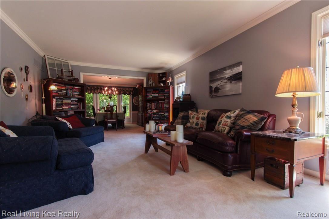 1768 Old Homestead Drive Rochester, MI 48306 - Photo 5 of 25 20.jpg