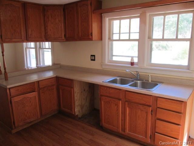 90 Flint Morgan Road Mars Hill, NC 28754 - Photo 9 of 24 Gallery Image 9