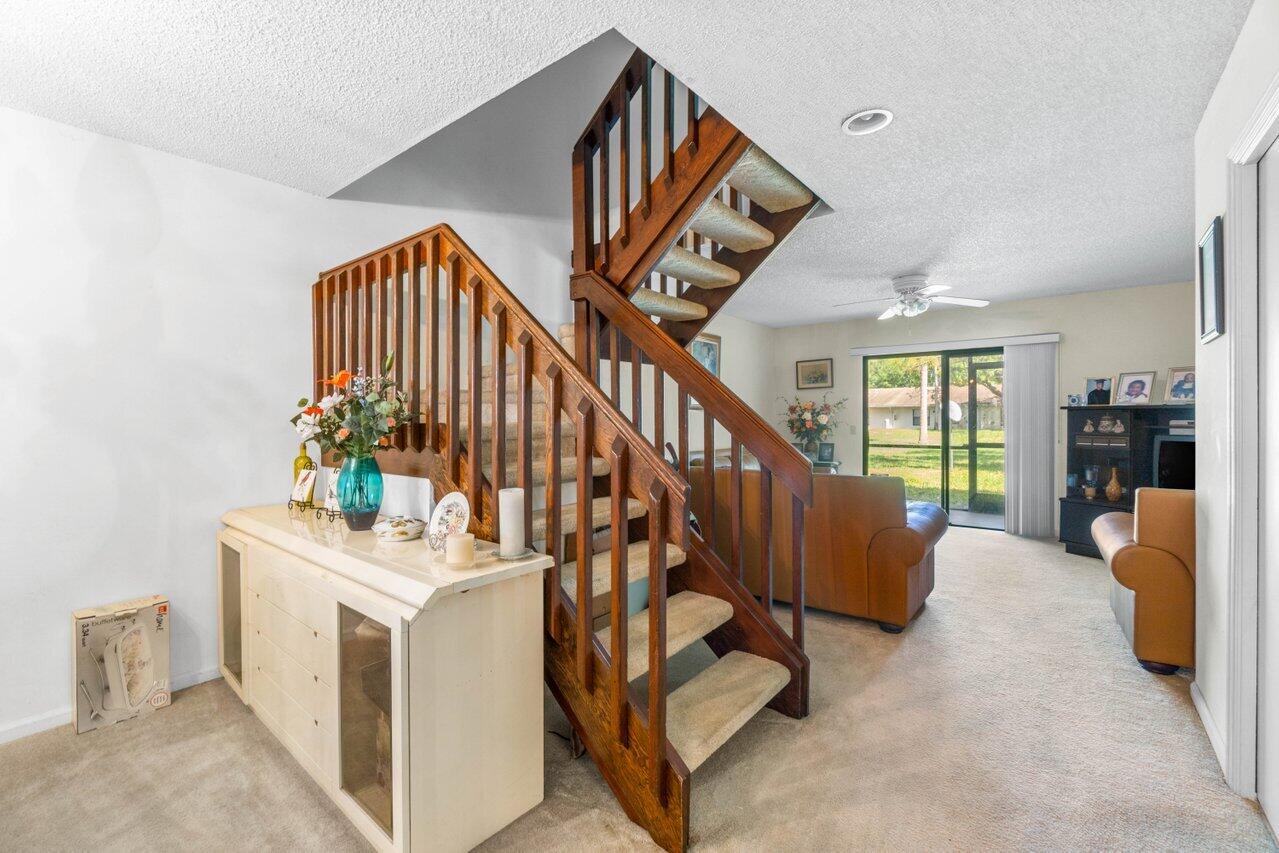 5300 Elmhurst Road, Unit E West Palm Beach, FL 33417 - Photo 5 of 31 007-5300ElmhurstRoad-E-WestPalmBeach-FL-