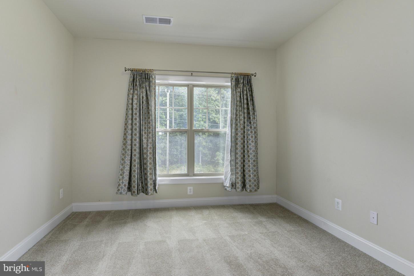 43348 Old Ryan Road Ashburn, VA 20148 - Photo 18 of 29 Bedroom 2