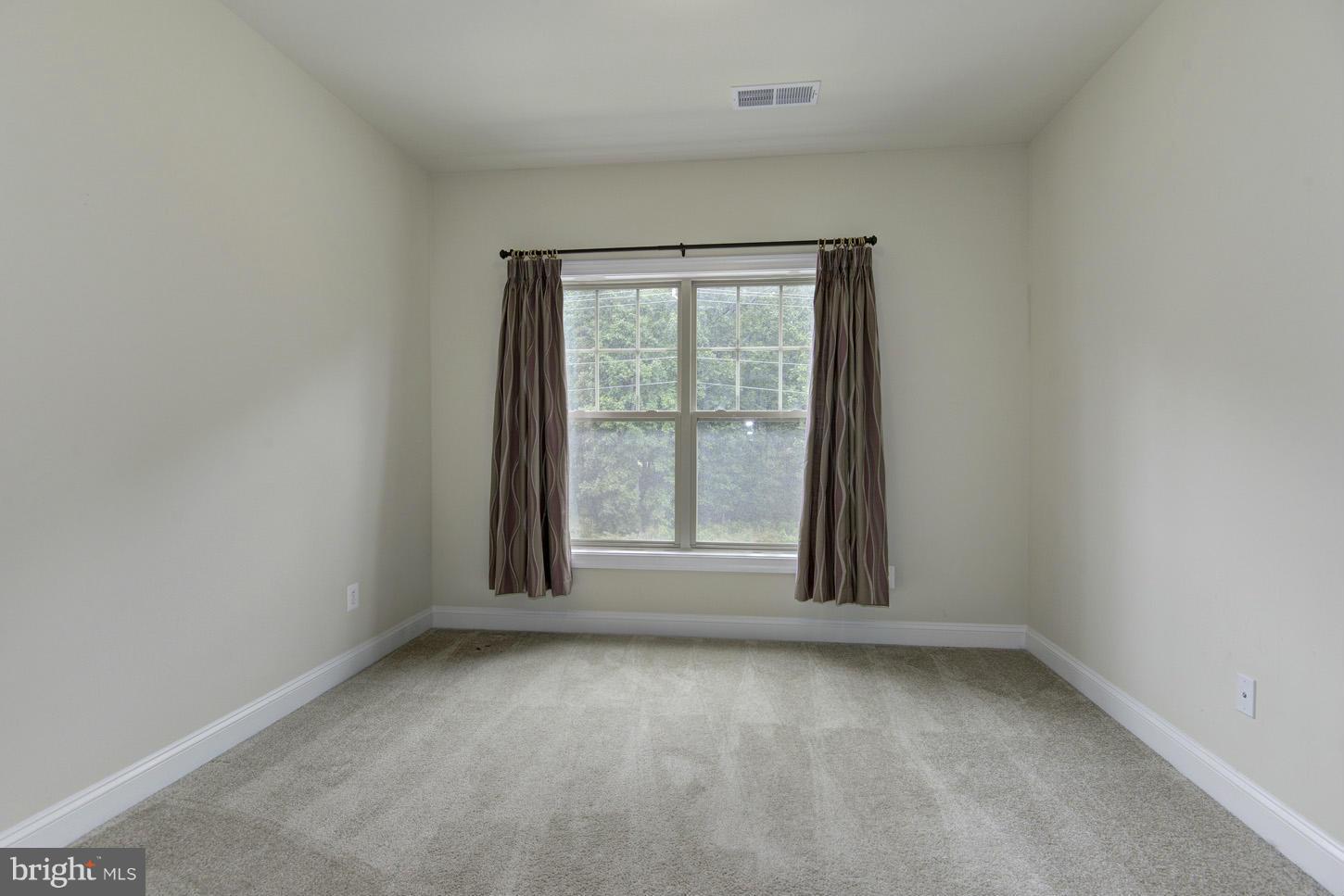 43348 Old Ryan Road Ashburn, VA 20148 - Photo 19 of 29 Bedroom 3