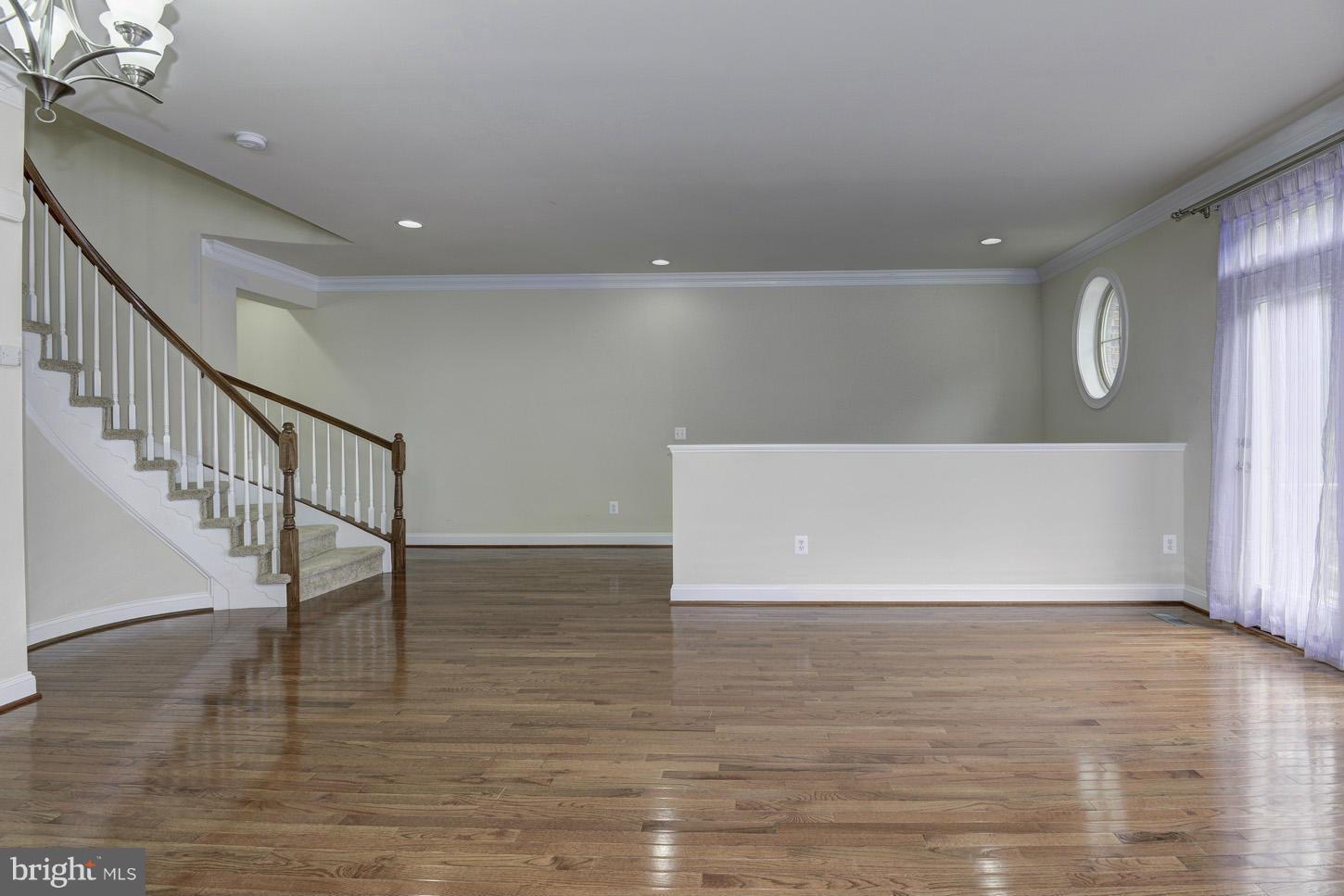 43348 Old Ryan Road Ashburn, VA 20148 - Photo 6 of 29 Living Room