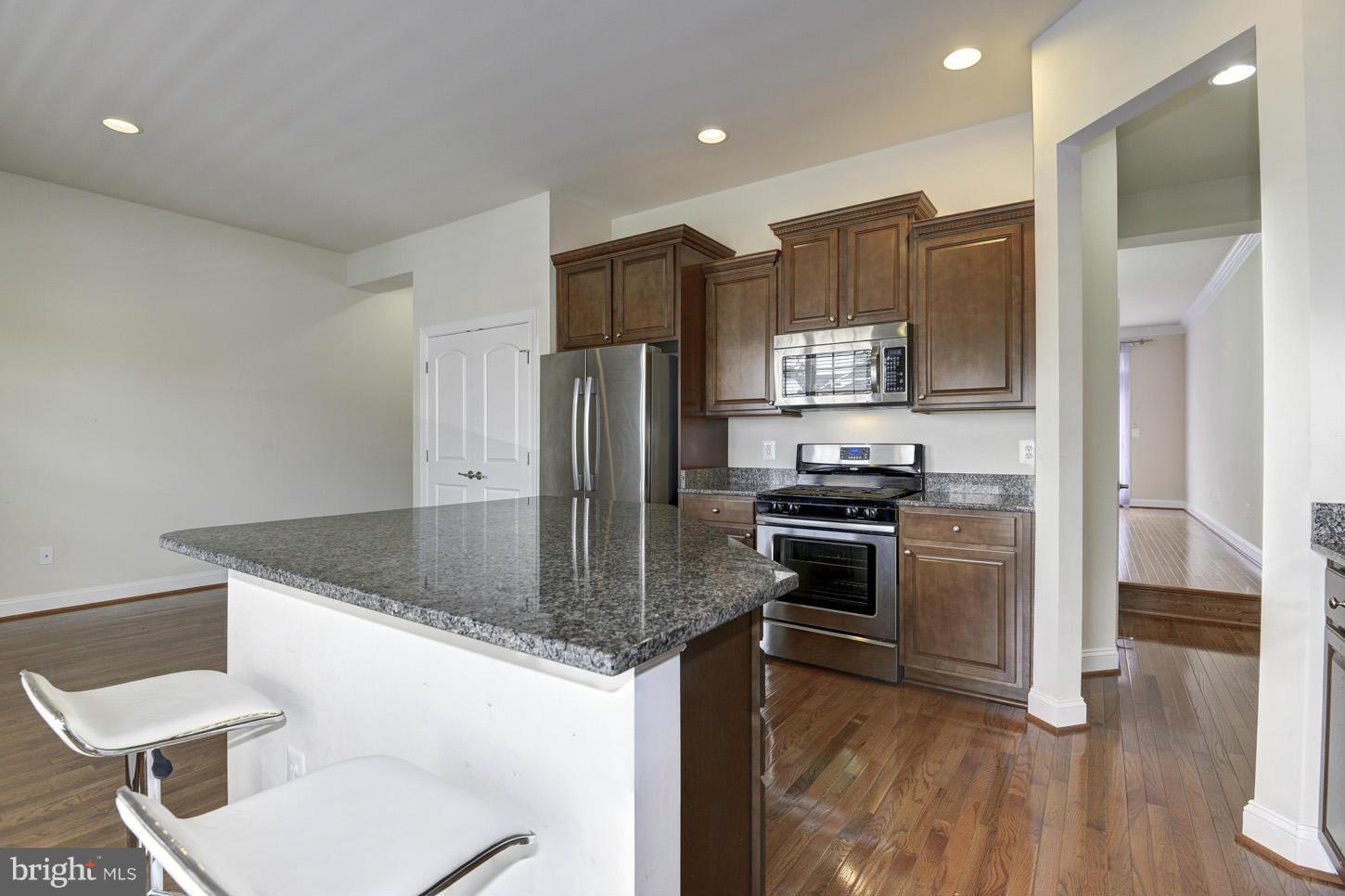 43348 Old Ryan Road Ashburn, VA 20148 - Photo 10 of 29 Kitchen