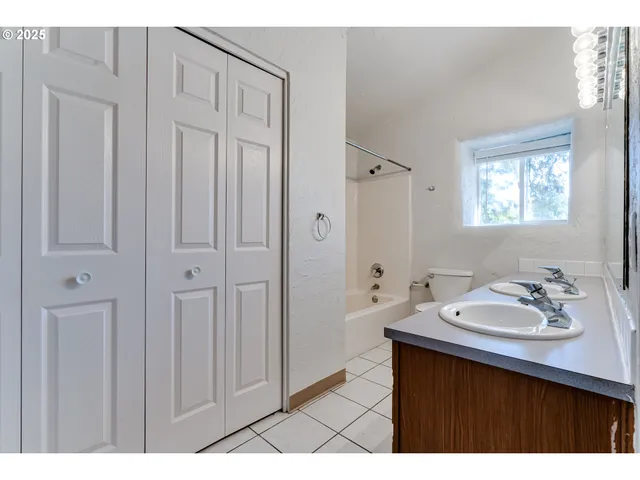 $329,975 | 3685 Westleigh Street, Eugene, OR 97405