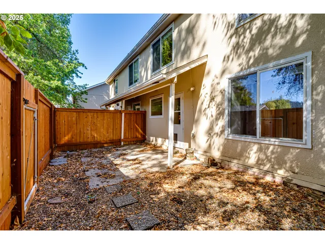 $329,975 | 3685 Westleigh Street, Eugene, OR 97405