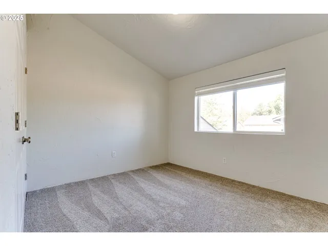 $329,975 | 3685 Westleigh Street, Eugene, OR 97405