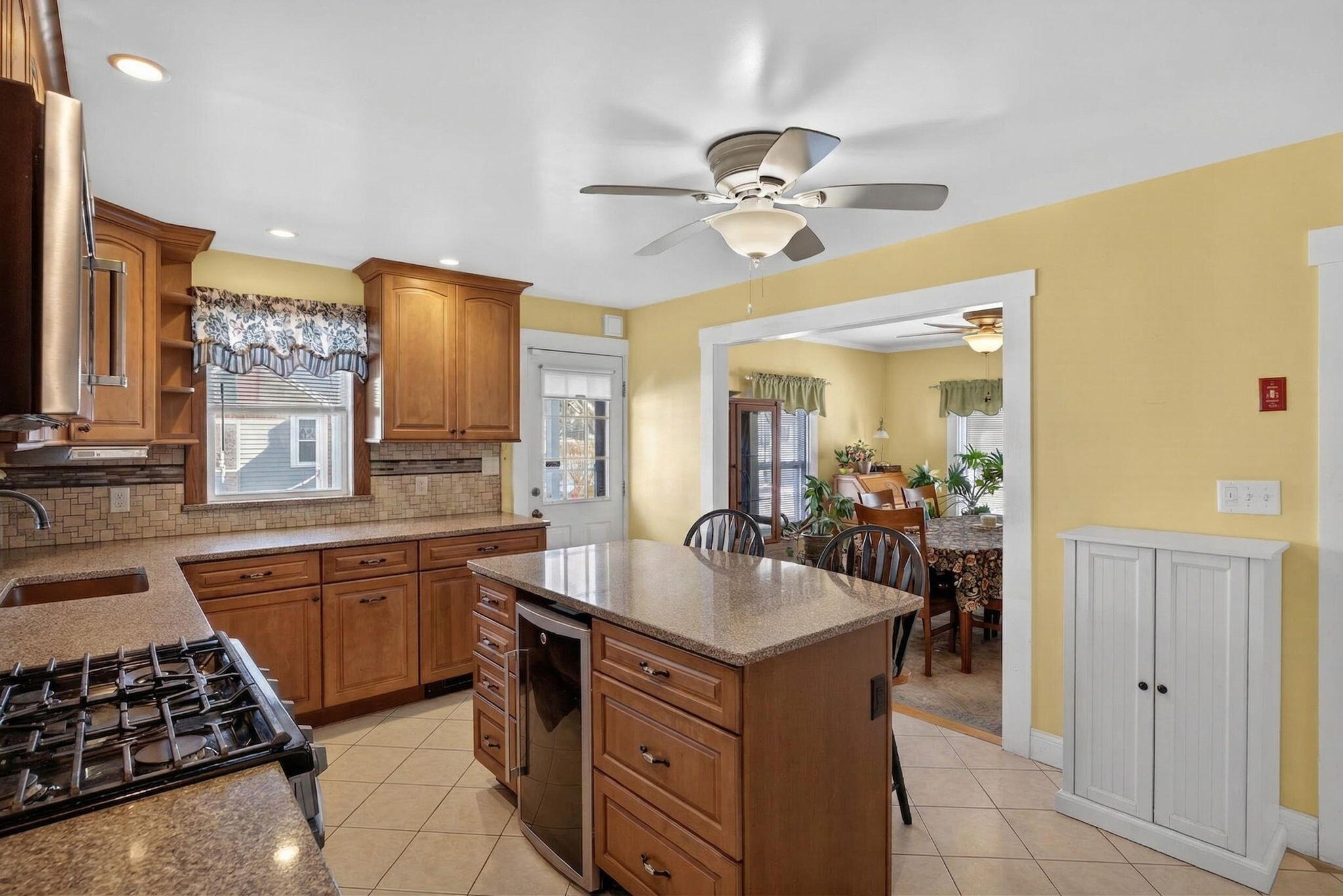 69 Spring Street Hyannis, MA 02601 - Photo 11 of 35 13-13-PF0A4604