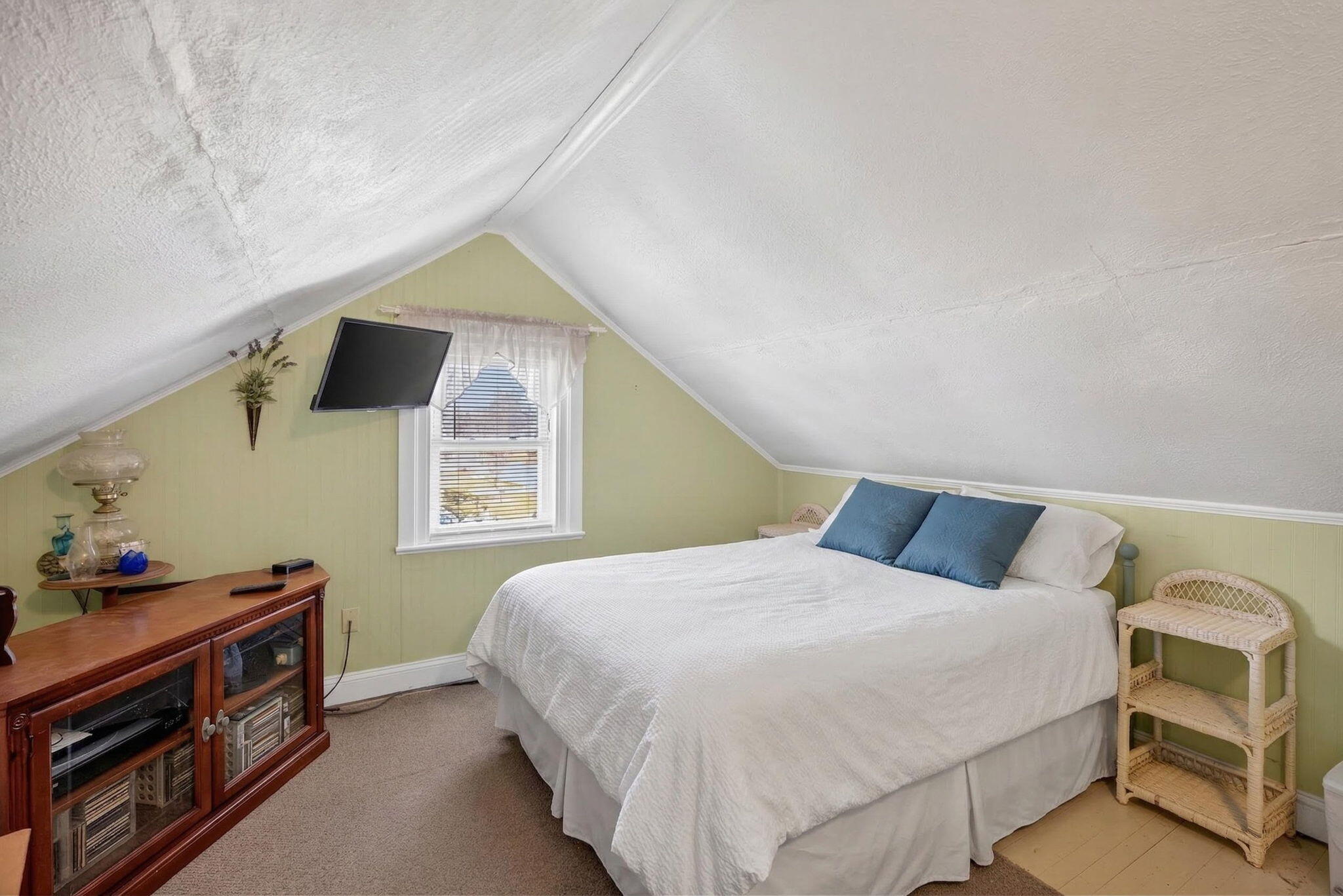 69 Spring Street Hyannis, MA 02601 - Photo 21 of 35 23-23-PF0A4640