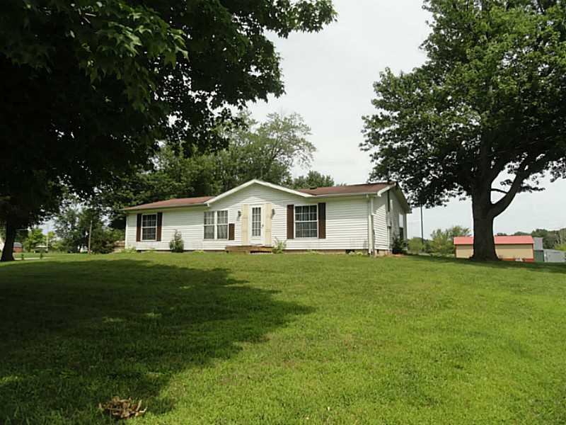 912 Romine Road Anderson, IN 46011 - Photo 2 of 16 Gallery Image 2