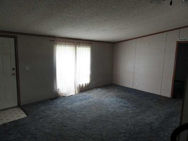 912 Romine Road Anderson, IN 46011 - Photo 3 of 16 Gallery Image 3