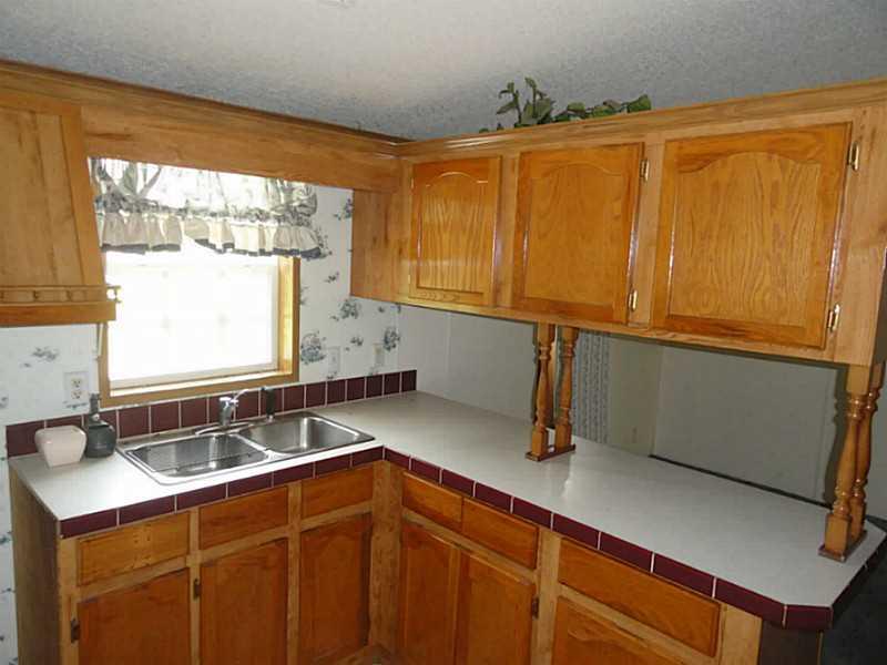 912 Romine Road Anderson, IN 46011 - Photo 5 of 16 Gallery Image 5