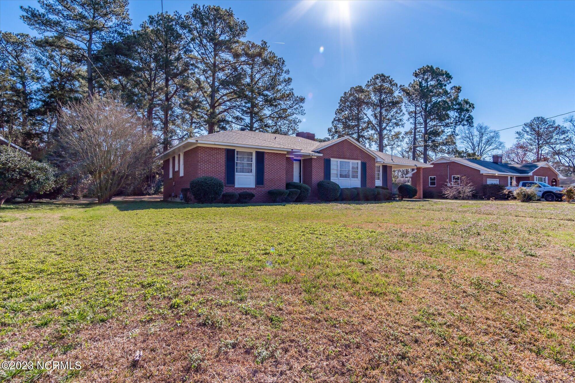 2003 W Road Kinston, NC 28501 - Photo 4 of 37 03-2003 West Rd-3
