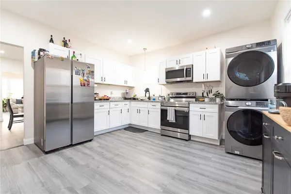 $2,000 | 49 Hollis Street, Unit 2, Providence, RI 02907