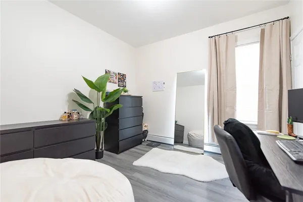 $2,000 | 49 Hollis Street, Unit 2, Providence, RI 02907