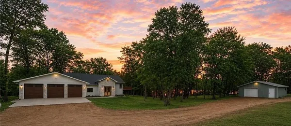 $799,900 | 20482 Lord Road, Merrifield, MN 56465