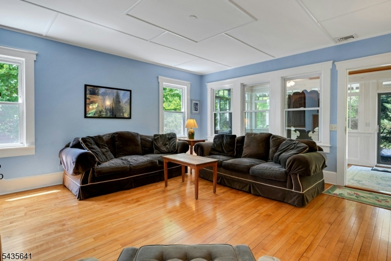 331 Chestnut Street Stirling, NJ 07980 - Photo 6 of 38