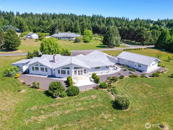 $975,000 | 141 Kiwi Lane, Sequim, WA 98382