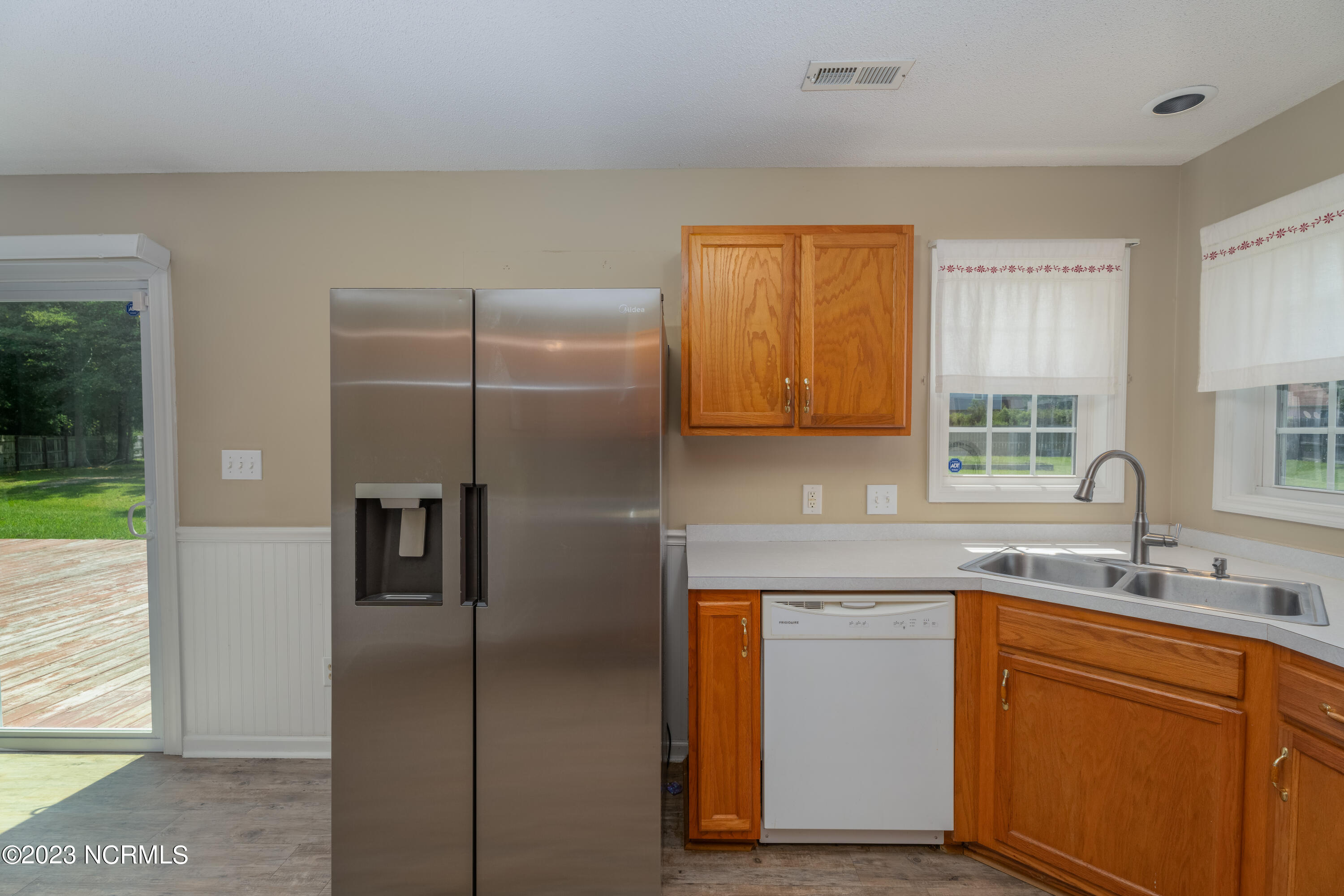 317 Rack Lane Hubert, NC 28539 - Photo 17 of 49 314 Rack Lane-15