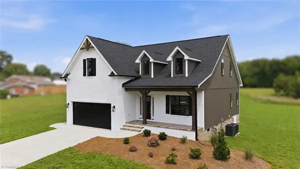 $469,900 | 377 Lenalan Drive, Lexington, NC 27295
