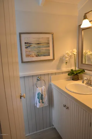 $9,000 | 704 Ocean Front, Neptune Beach, FL 32266