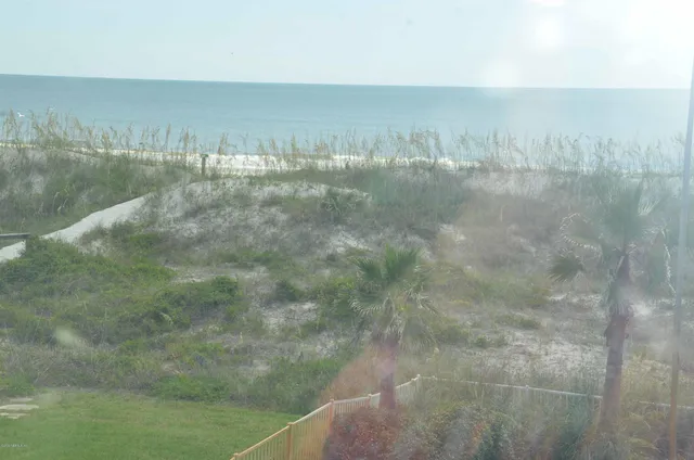 $9,000 | 704 Ocean Front, Neptune Beach, FL 32266