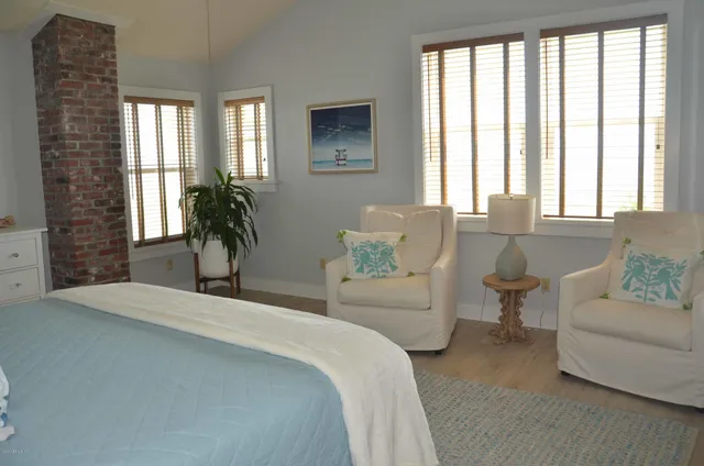 $9,000 | 704 Ocean Front, Neptune Beach, FL 32266