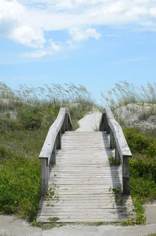 $9,000 | 704 Ocean Front, Neptune Beach, FL 32266