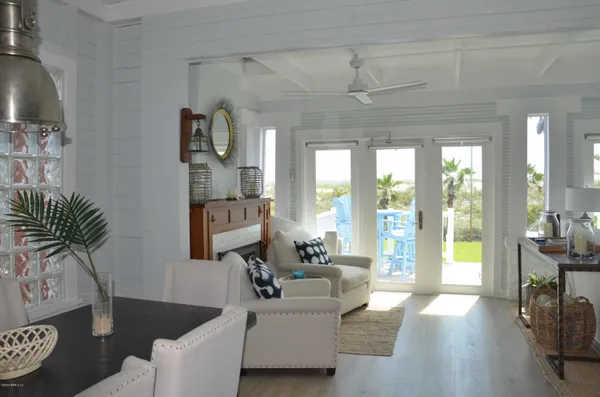 $9,000 | 704 Ocean Front, Neptune Beach, FL 32266