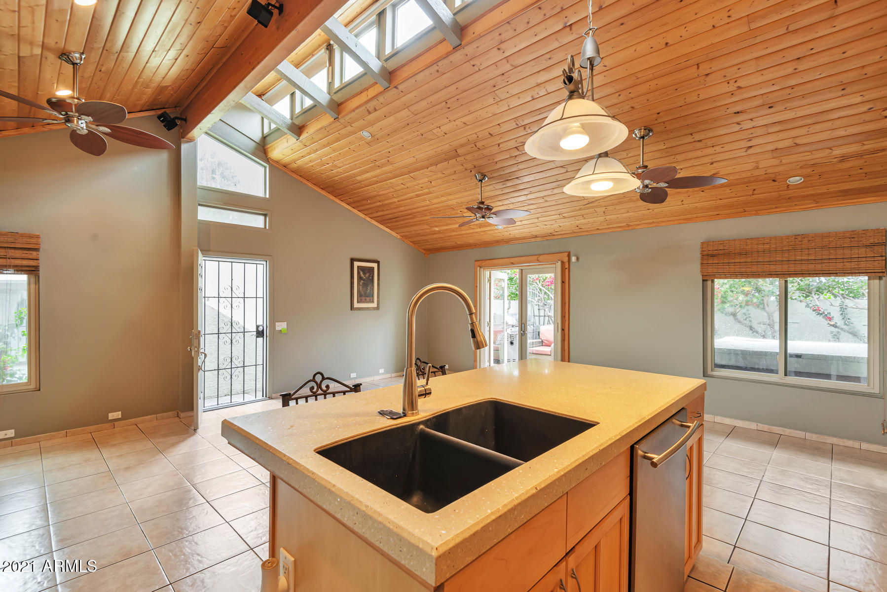 4730 North 10th Place Phoenix, AZ 85014 - Photo 8 of 19 QPT Photos - DSC_4126