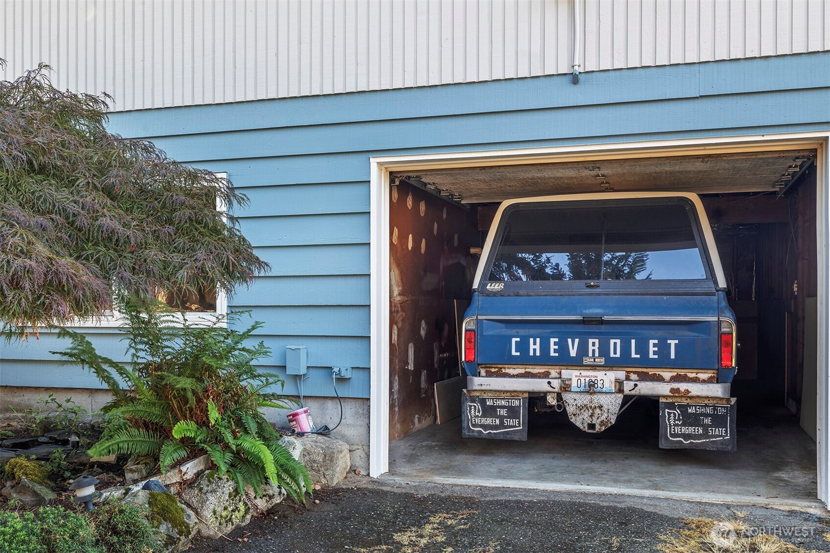 1027 South 112th Street Seattle, WA 98168 - Photo 23 of 33 a view of parking garage