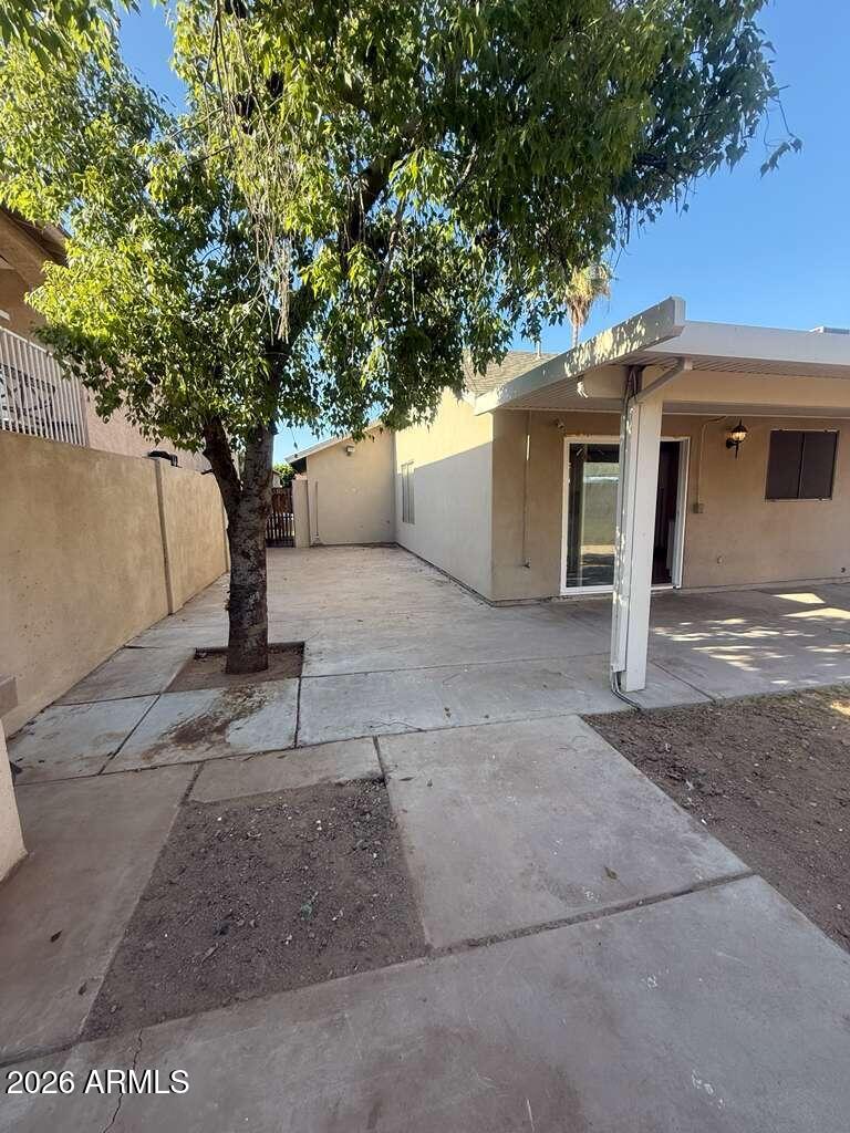 1511 East Fremont Road Phoenix, AZ 85042 - Photo 10 of 12 15
