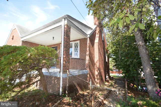 $789,000 | 210 Peabody Street Northeast, Washington, DC 20011