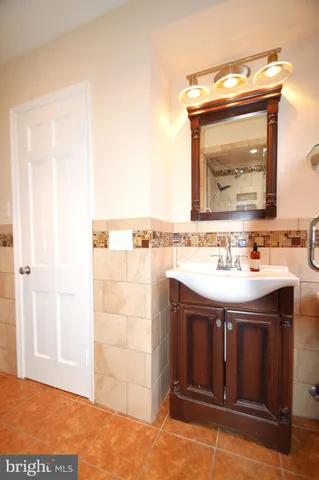 $789,000 | 210 Peabody Street Northeast, Washington, DC 20011