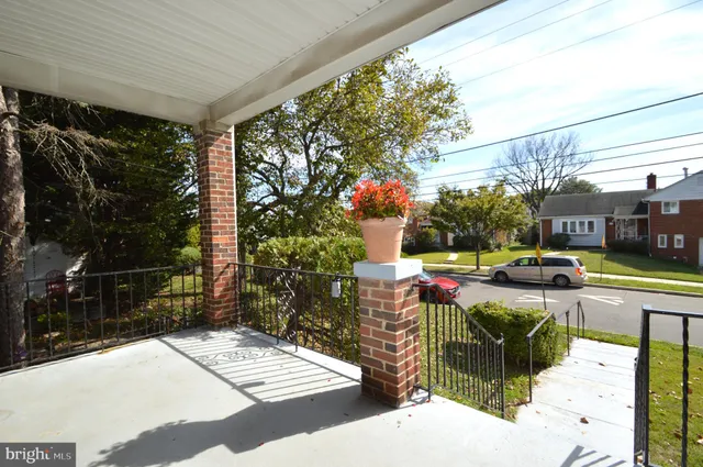 $789,000 | 210 Peabody Street Northeast, Washington, DC 20011