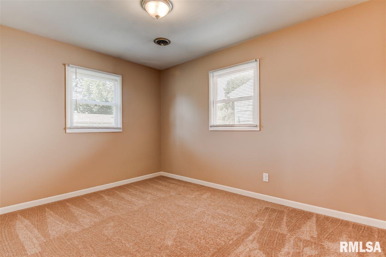 2330 Ramsey Road Springfield, IL 62702 - Photo 15 of 26