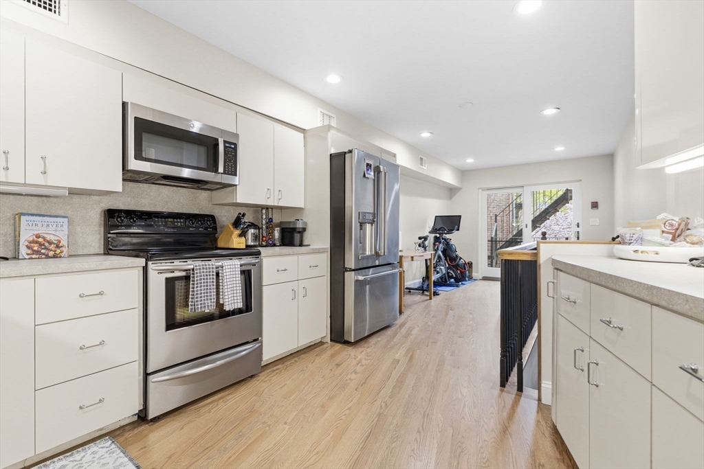 159 Salem Street, Unit 4 Boston, MA 02113 - Photo 7 of 26