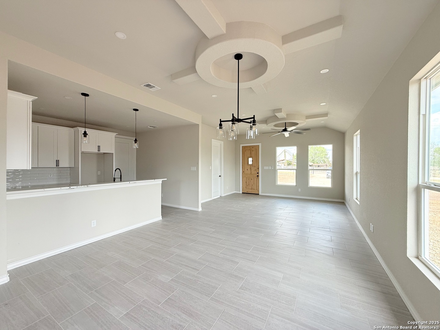 1416 Corgey Road Pleasanton, TX 78064 - Photo 11 of 38