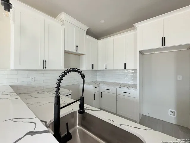 $290,000 | 1416 Corgey Road, Pleasanton, TX 78064