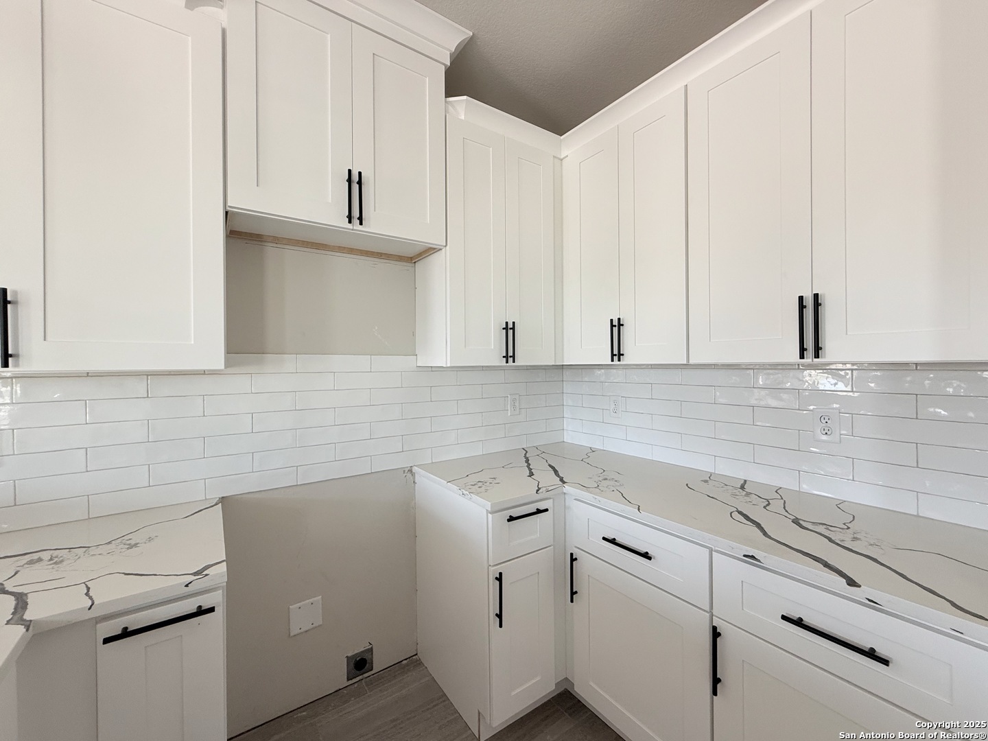 1416 Corgey Road Pleasanton, TX 78064 - Photo 15 of 38