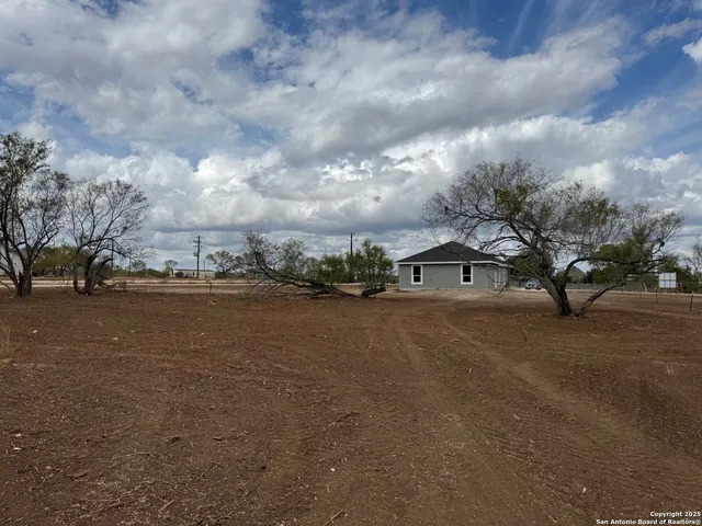 $290,000 | 1416 Corgey Road, Pleasanton, TX 78064