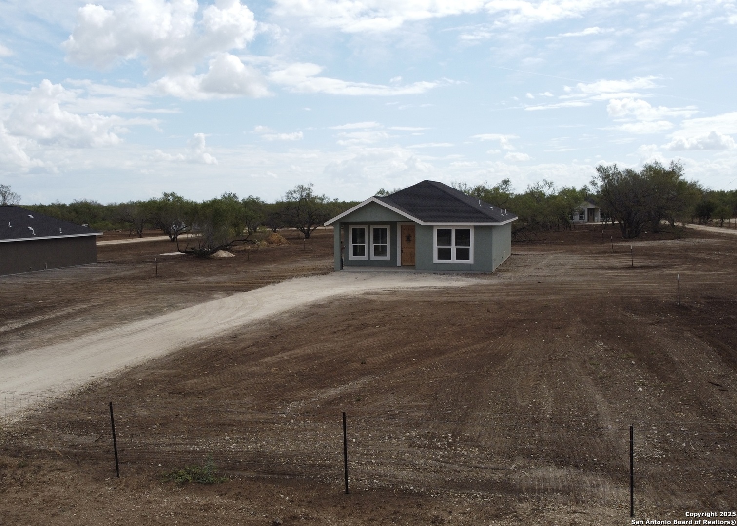 1416 Corgey Road Pleasanton, TX 78064 - Photo 32 of 38