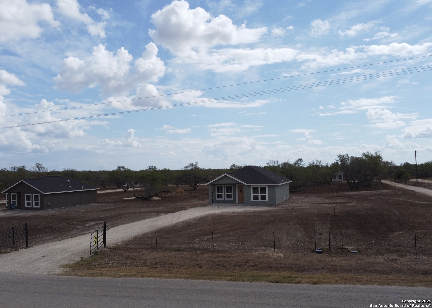 1416 Corgey Road Pleasanton, TX 78064 - Photo 33 of 38