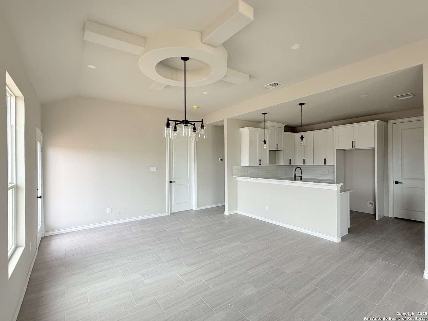 1416 Corgey Road Pleasanton, TX 78064 - Photo 9 of 38