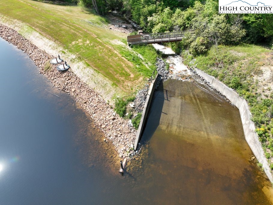 1762 Ripshin Mountain Road Roan Mountain, TN 37687 - Photo 21 of 21 a view of an ocean