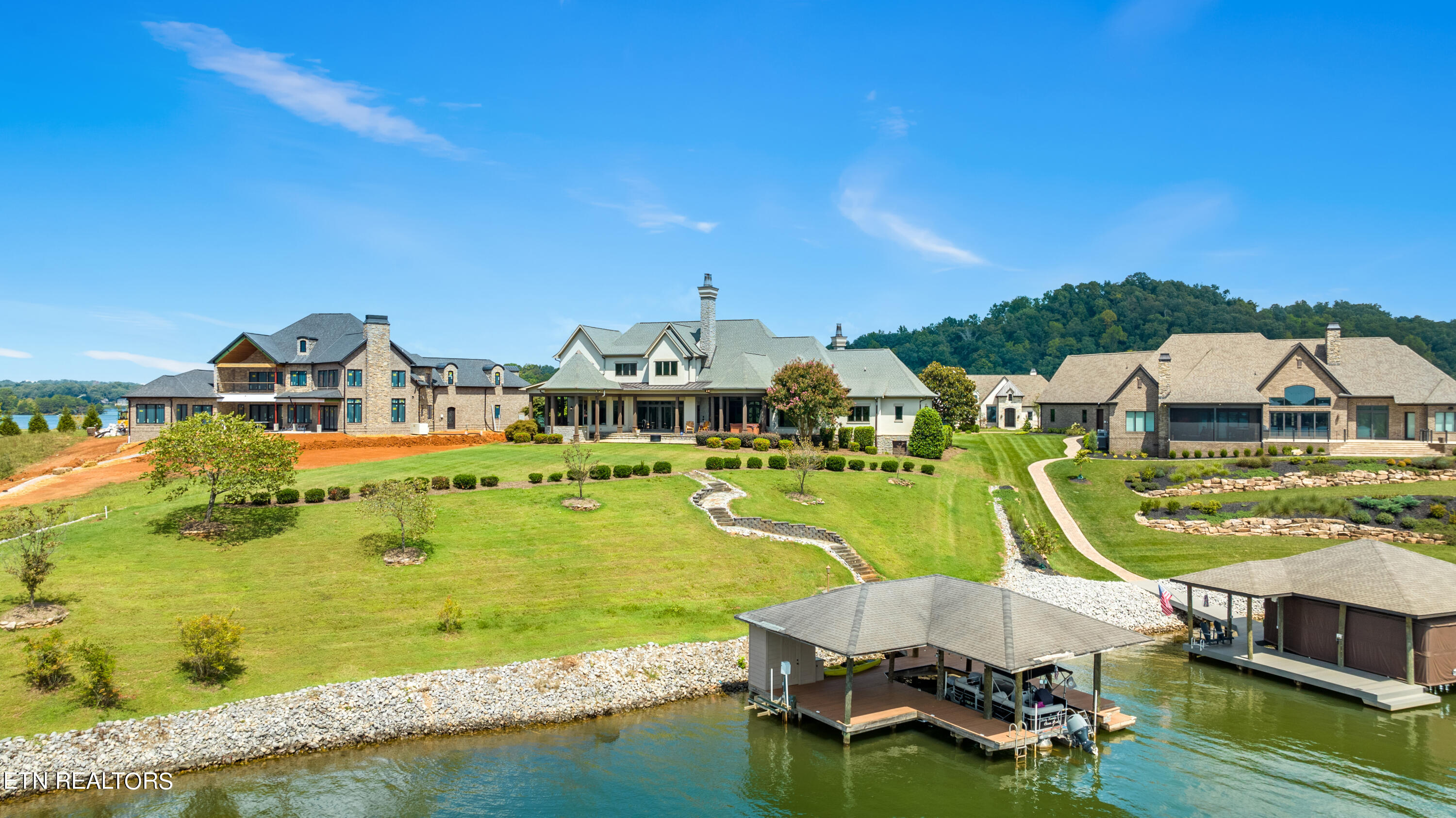 255 Bay Pointe Road Vonore, TN 37885 - Photo 19 of 39 Lakefront Home with Private Dock!