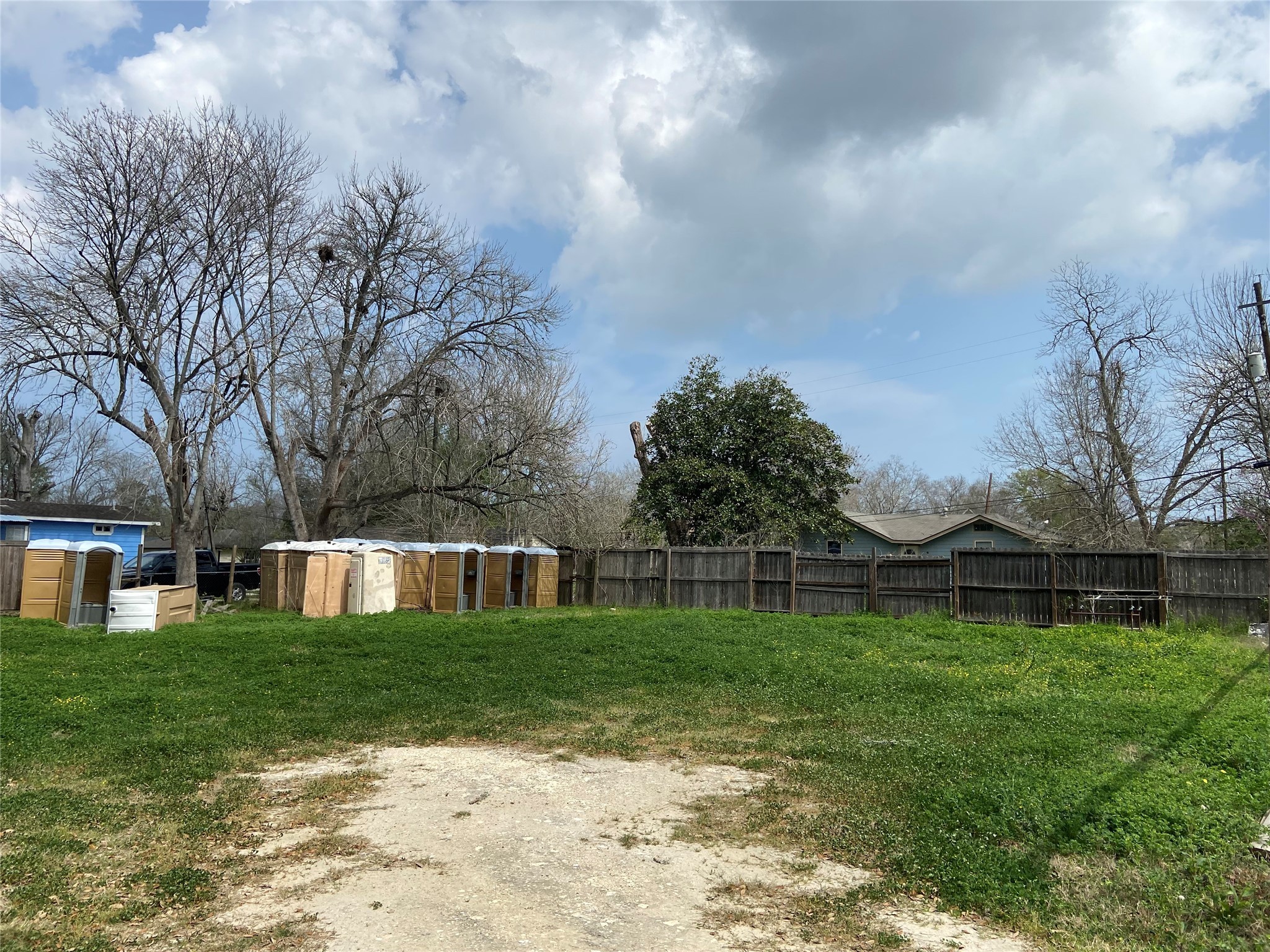 608 Ester Street Dayton, TX 77535 - Photo 2 of 6