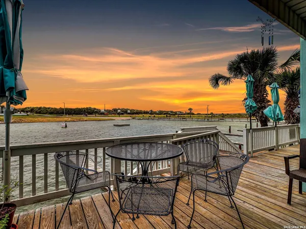 $395,000 | 2292 North Fulton Beach Road, Unit 502, Rockport, TX 78382