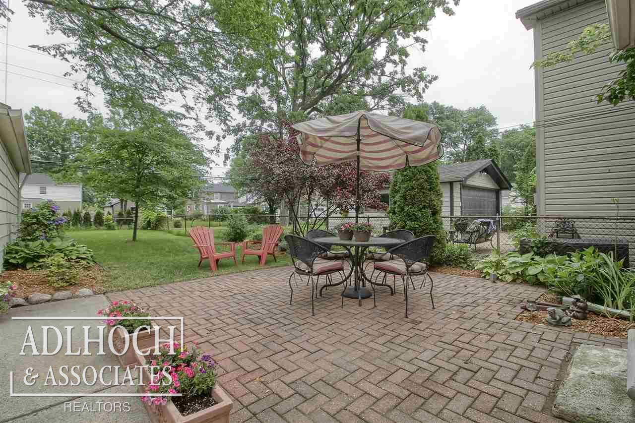 1608 Hampton Road Grosse Pointe Woods, MI 48236 - Photo 27 of 30