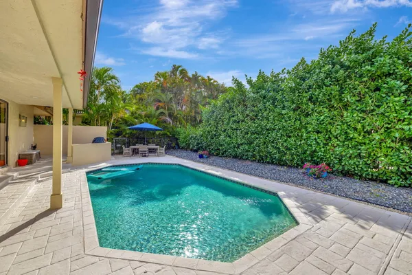 $2,095,000 | 2298 Northwest 57th Street, Boca Raton, FL 33496