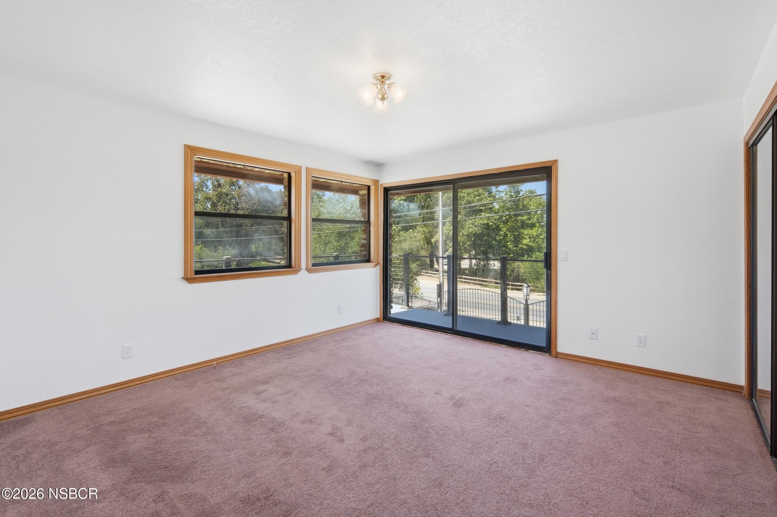 140 East Rice Ranch Road Santa Maria, CA 93455 - Photo 22 of 44 an empty room with windows